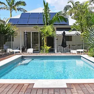 Couette-café Byron Palms & - Adults Only
