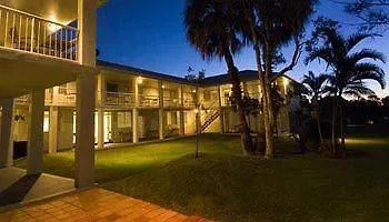 Hotel Friday On The Beach Byron Bay