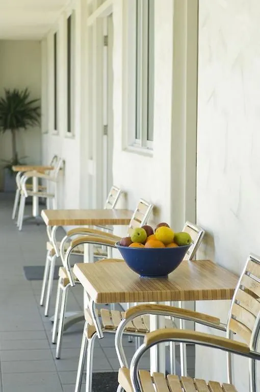 Hotel Friday On The Beach Byron Bay